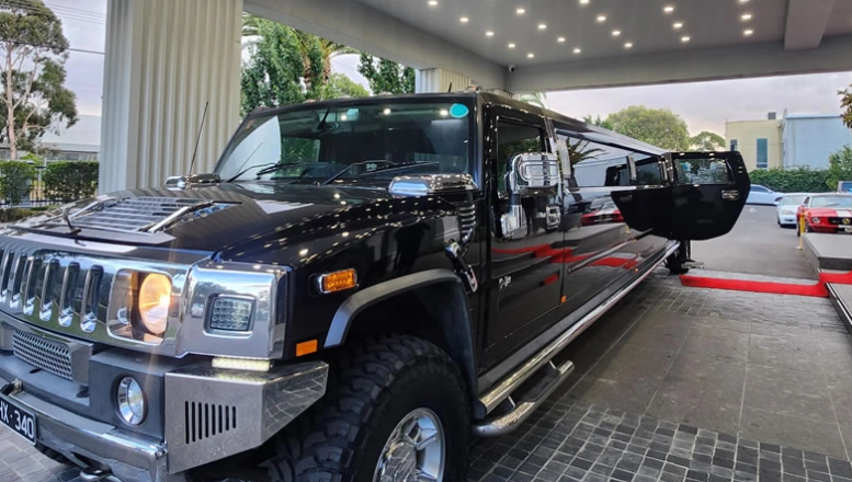 Black Hummer Stretch