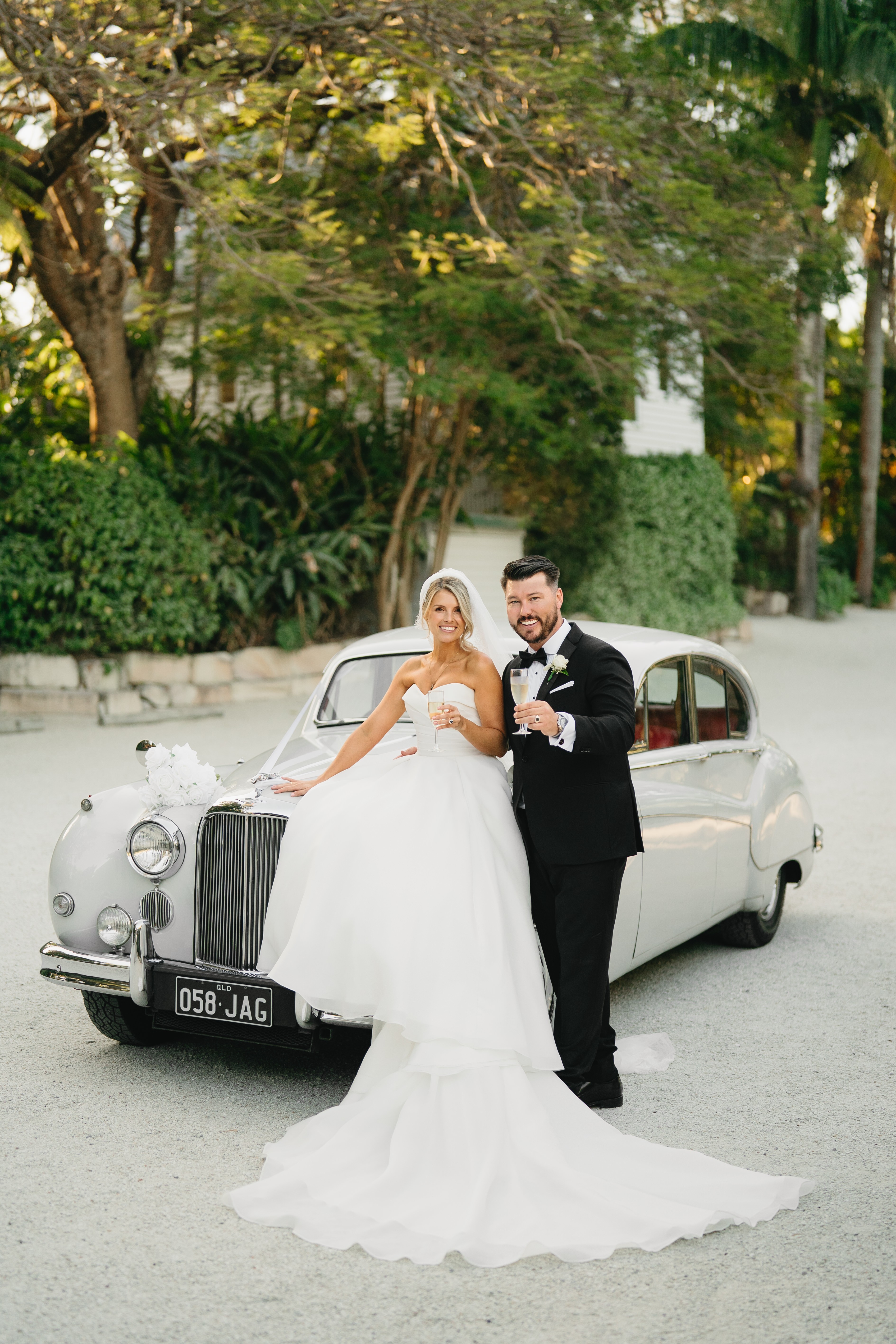 Classic White Jaguar Mark VIII weddings in Brisbane image 5